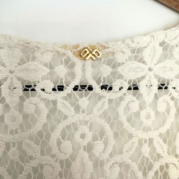 Patbo Vintage Crochet Cover Up Off White O/S - Picture 11 of 12